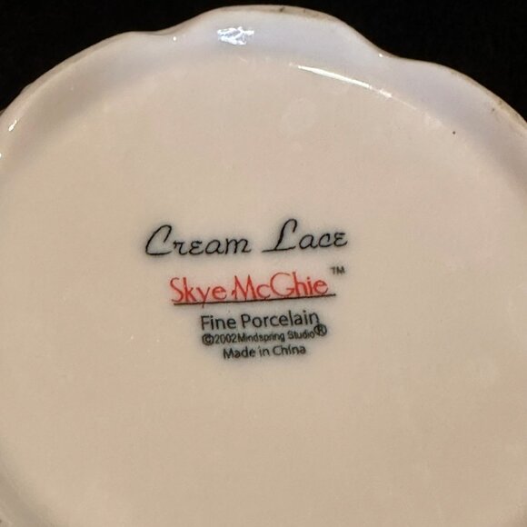 Vintage Skye McGhie Cream Lace Pattern, 2002 Fine Porcelain Sugar Bowl And Cream - Picture 5 of 10